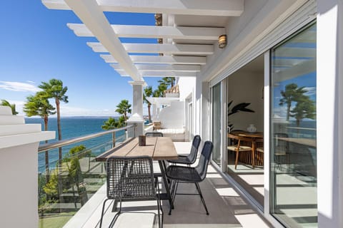 View (from property/room), Balcony/Terrace, Sea view