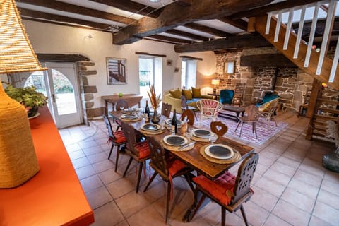 Living room, Dining area