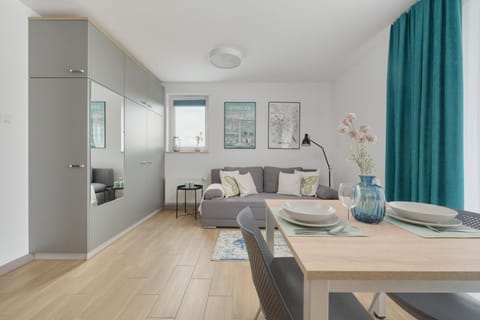 Bed, Photo of the whole room, Seating area