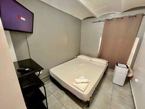 BE3 Apartamento nuevo! Cocina y baño privado! A 2`metro Sants Apartment in L'Hospitalet de Llobregat