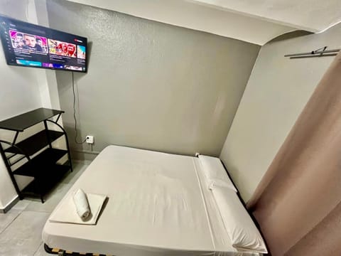 BE3 Apartamento nuevo! Cocina y baño privado! A 2`metro Sants Apartment in L'Hospitalet de Llobregat