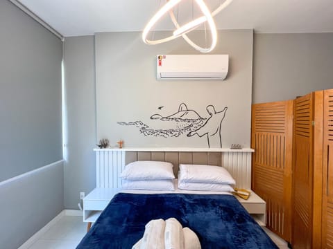 Bed, Photo of the whole room, Bedroom, internet, air conditioner