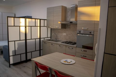 Kitchen or kitchenette, Dining area, pet friendly