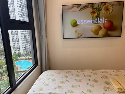 Bed, Photo of the whole room, Bedroom, Pool view, Swimming pool, Entertainment