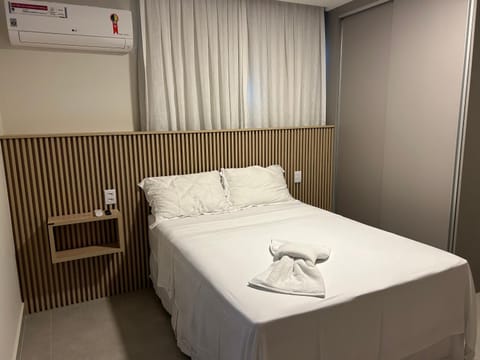 Bed, Bedroom, air conditioner