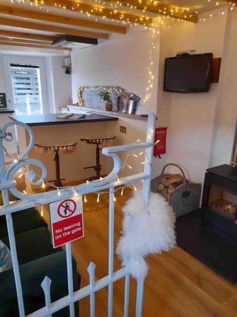 TV and multimedia, Kitchen or kitchenette