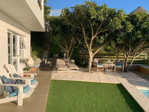 Seating area, Pool view, Swimming pool, sunbed