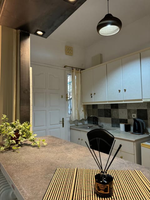 Kitchen or kitchenette, pet friendly, stove