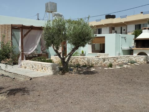 Property building, BBQ facilities, Garden, View (from property/room), Garden view, Parking