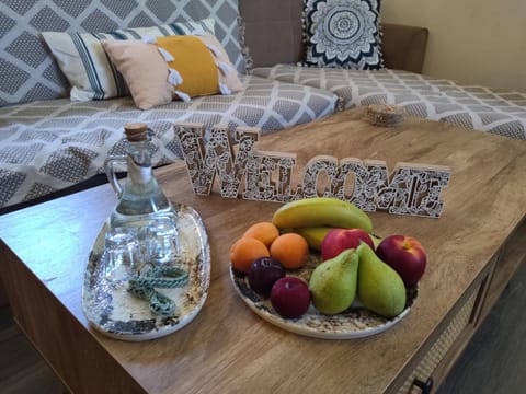 Food and drinks, Food