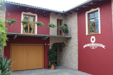 Property building, Facade/entrance