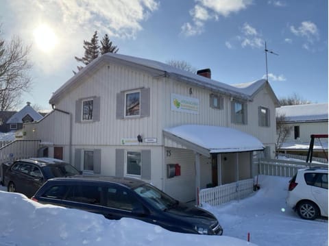 Helt hus: Sneveien 75 Villa in Nordland, Norway