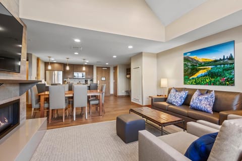 Grand Colorado on Peak 8 - 2 bed/2.5 bath ski-in/ski-out Apartment in Breckenridge