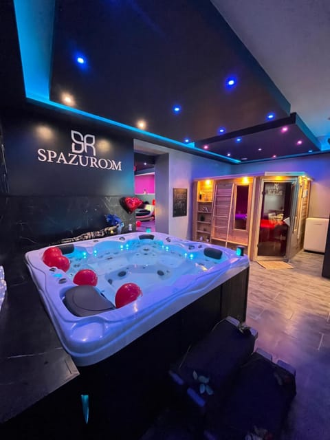 Spazuroom Luxury Suite Apartment in Flanders