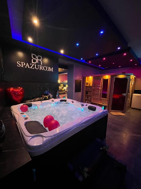 Spazuroom Luxury Suite Apartment in Flanders