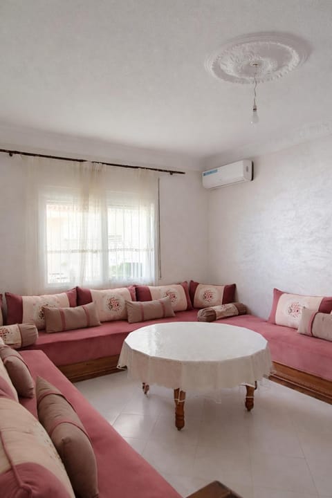 Living room, Seating area, air conditioner