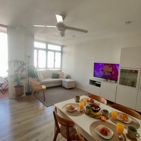 Communal lounge/ TV room, Dining area