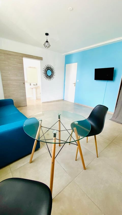 Little urban idéal pour les séjours de moyenne durée proche de tout Apartment in Les Abymes