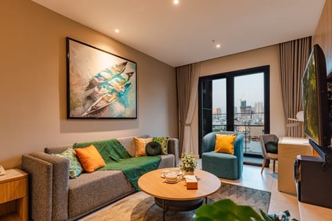 Living room, Seating area, Evening entertainment