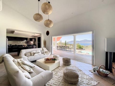 Luxury Villa with Stunning Panoramic Views Villa in Ajaccio