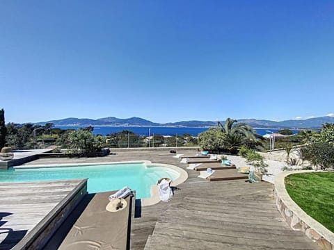 Luxury Villa with Stunning Panoramic Views Villa in Ajaccio