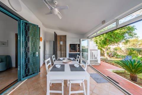 Patio, Dining area