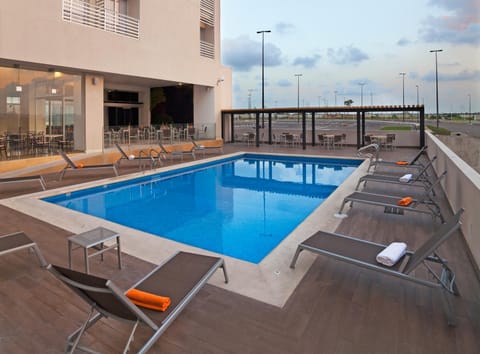 Swimming pool, Swimming pool