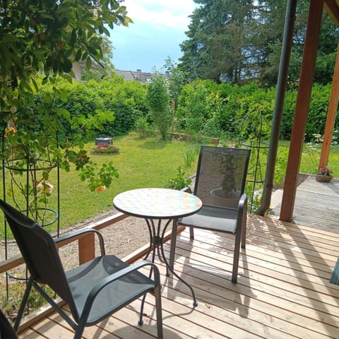 View (from property/room), Balcony/Terrace, Garden view
