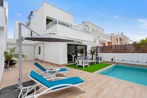Property building, Pool view