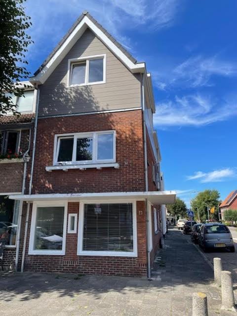 Property building, Day, Street view, Location