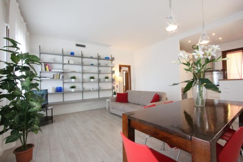 Communal lounge/ TV room, Living room