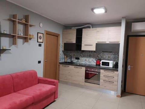 Kitchen or kitchenette, dishwasher, minibar, stove