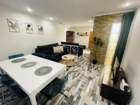 Living room, Seating area, Dining area