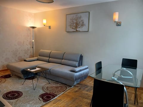 Butas su Jacuzzi Apartment in Lithuania