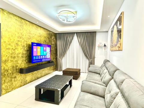 Communal lounge/ TV room, TV and multimedia, Living room