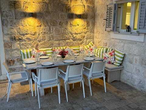 Balcony/Terrace, Dining area