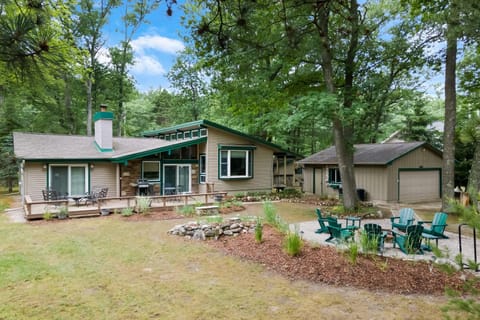 12pm CHECK OUT WINTER Schuss Mountain House in Torch Lake