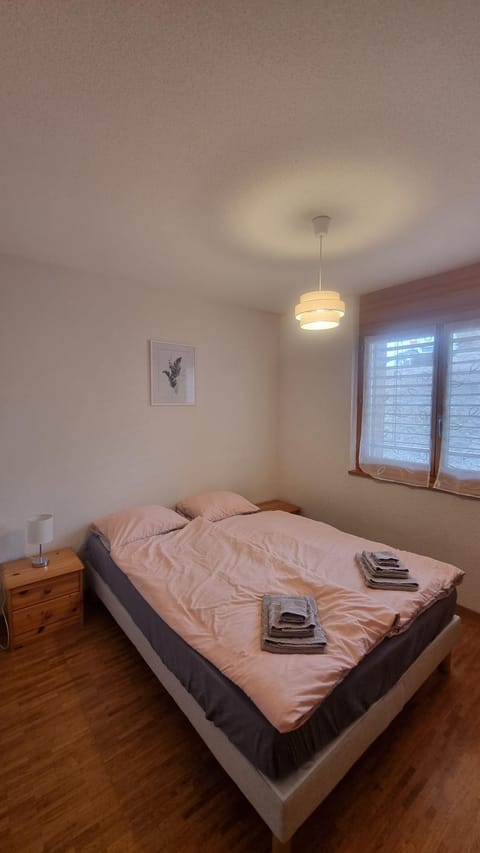 Bed, Photo of the whole room, towels