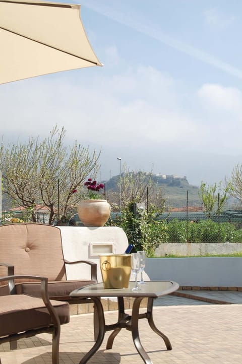 Balcony/Terrace, Garden view, Mountain view