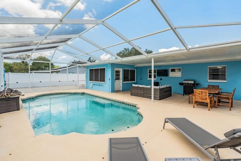Ocean Blue Heated Pool Home House in Largo