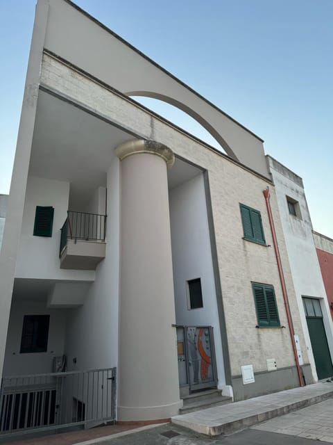 Property building, Day
