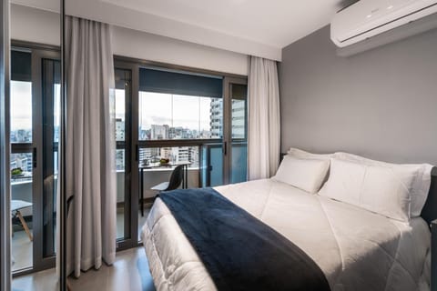 Bed, Photo of the whole room, Bedroom, air conditioner