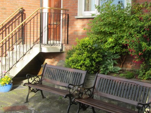 Patio, Facade/entrance, Day