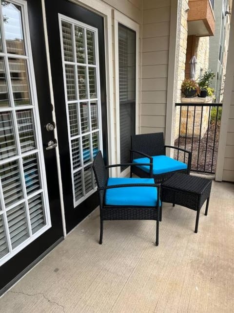 Hill Country Galleria Getaway Apartment in Austin