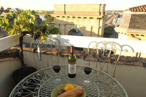 Balcony/Terrace, Alcoholic drinks