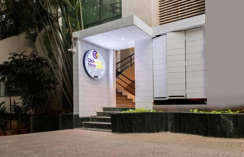 Property building, Facade/entrance
