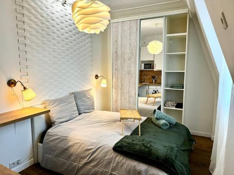 Champs-Elysées - Suite for 2 people Apartment in Paris