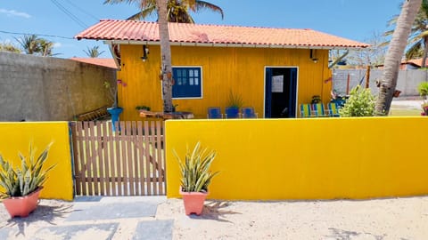 Facade/entrance, Day, Beach, Beach, Area and facilities