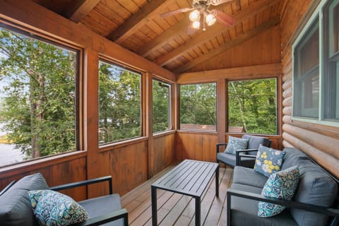 Lakefront Retreat Swim, Kayak, Fish, and more! House in Sanbornton