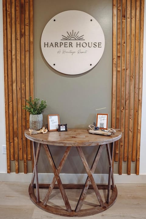 Harper House Campground/ 
RV Resort in Santa Clara